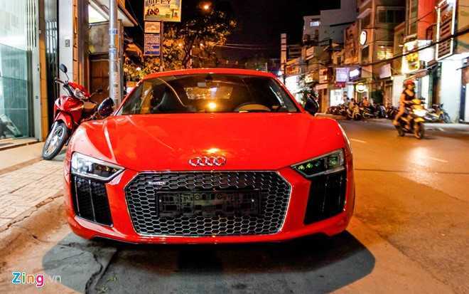 Siêu xe Audi R8 V10 Plus về tay thiếu gia Phan Thành