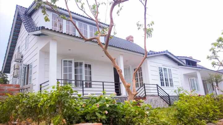 Giá siêu rẻ, biệt thự nghỉ dưỡng 700 triệu lại nóng