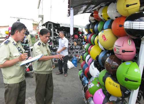 Vì sao mũ bảo hiểm rởm đánh bật hàng thật?