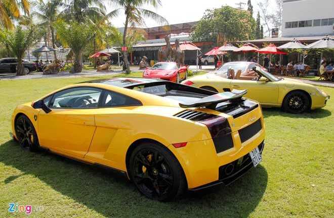 Học Cường đô la, thiếu gia Việt đua sắm Lamborghini độc lạ