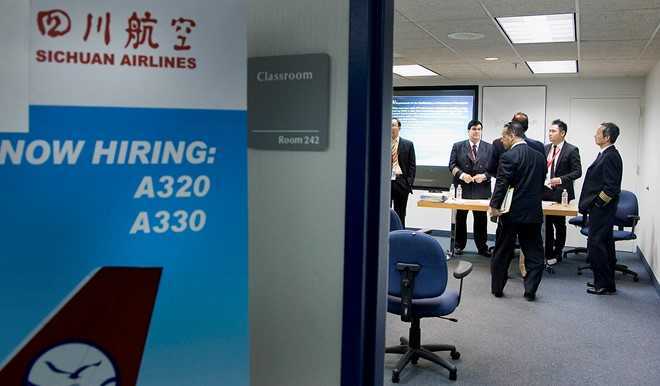 Sửng sốt lương phi công ngoại lên tới gần 2 tỷ/tháng