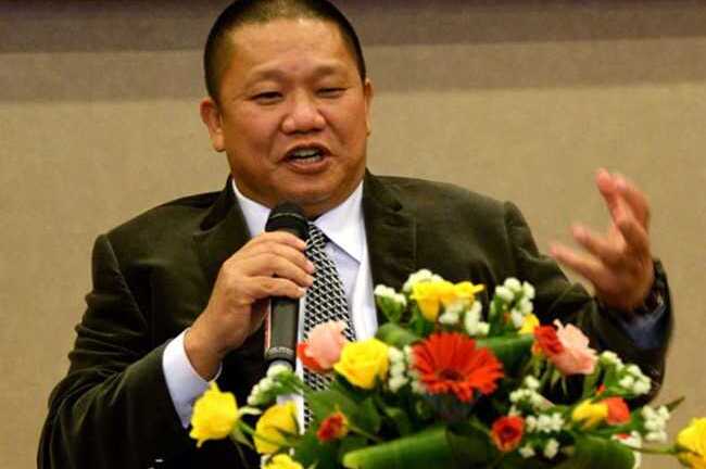 'Liều mình' vay nợ khủng, Hoa Sen liệu có lao đao như bầu Đức và mẹ Cường 'đô la'?