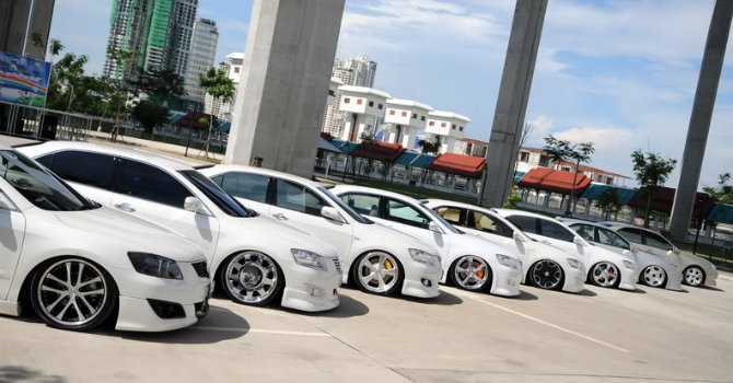 Mẫu ôtô nào bán chạy nhất tháng 'cô hồn'?