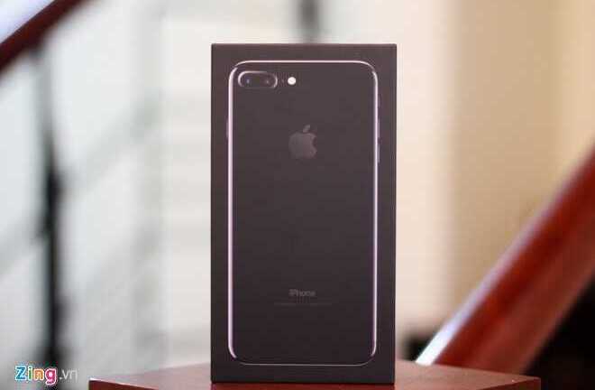 Ngắm iPhone 7 Plus Jet Black vừa về Việt Nam, giá 36 triệu đồng