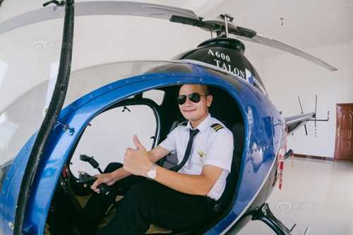 Chỉ dạy học, thầy giáo mua được máy bay riêng