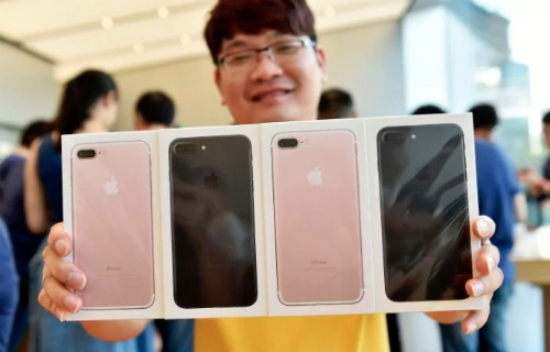 iPhone 7 hàng chính hãng trễ hẹn