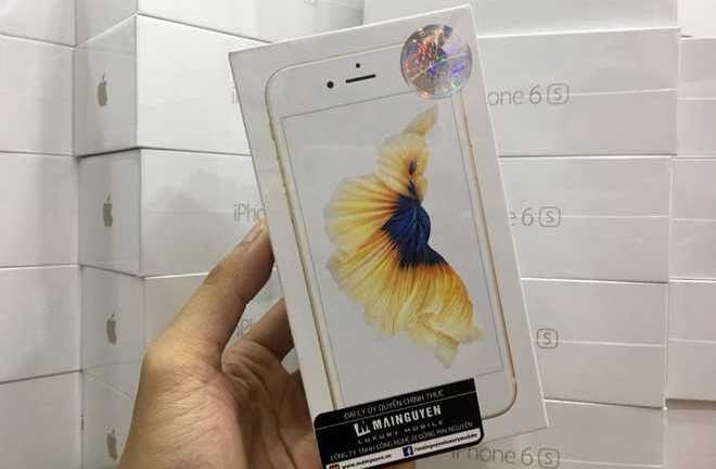 iPhone 6S 32 GB bất ngờ lên kệ ở Việt Nam với giá 16,5 triệu đồng