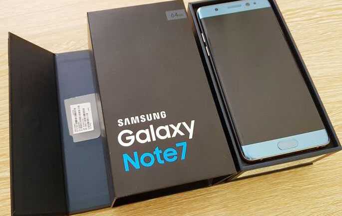 Dân buôn bán tháo Samsung Galaxy Note 7 xách tay