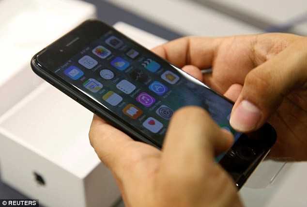 iPhone 7 32GB chậm hơn 8 lần so với bản 128GB