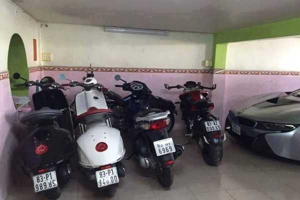 Ngắm dàn 'xế độc, biển khủng' của thiếu gia Sóc Trăng