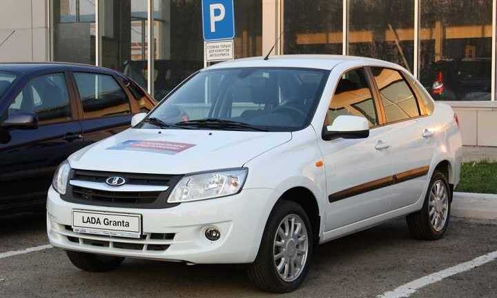 Tràn vào VN với giá 154 triệu đồng, ôtô Ấn Độ vẫn đắt hơn ôtô Nga