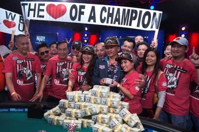 Tay chơi Poker người Mỹ gốc Việt thắng giải thế giới 176 tỷ đồng