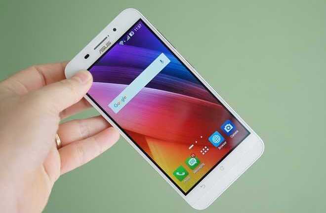 'Săn' điện thoại pin trâu giá mềm tại Việt Nam