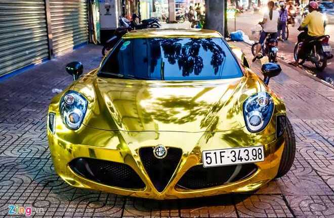 Alfa Romeo 4C Sài Gòn mạ vàng phong cách dân chơi Dubai