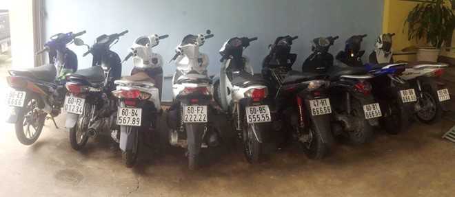 Choáng với bộ sưu tập xe máy biển số đẹp ở Đồng Nai