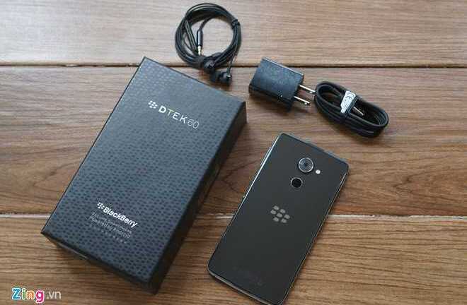 Mở hộp BlackBerry DTEK60 giá 14 triệu sắp lên kệ