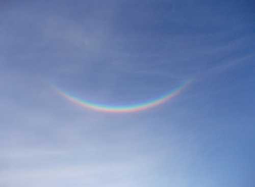 Cầu vồng lộn ngược hiếm thấy gây sốt ở Anh