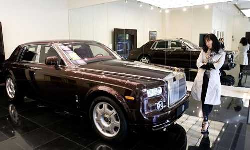 Nhà giàu Trung Quốc đổ xô mua siêu xe 'chạy thuế'