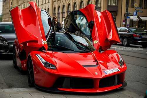 LaFerrari thứ 500 trở thành siêu xe đắt nhất thế kỷ 21
