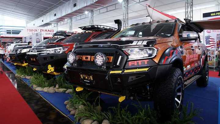 Ô tô đại hạ giá 100 triệu đồng, đừng vội mua xe Tết