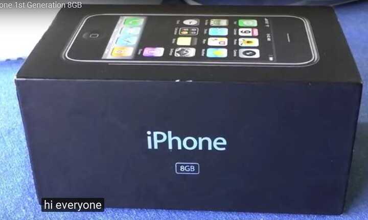 Cận cảnh iPhone đời đầu giá nửa tỷ đồng chưa đập hộp gây 'sốt'