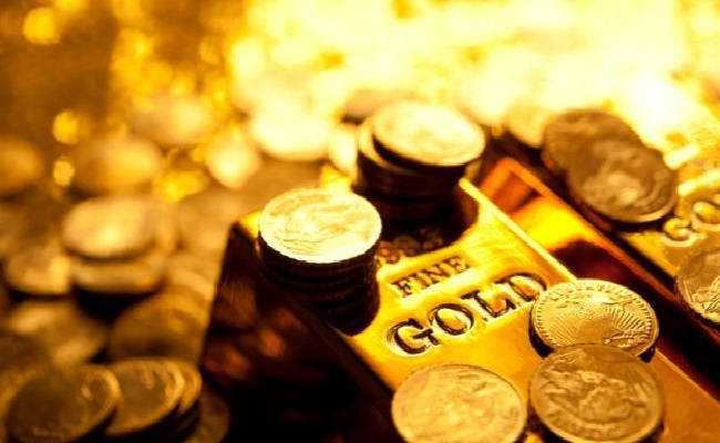 Mua vàng giữa 'tâm bão', nhà đầu tư lỗ thảm thế nào?