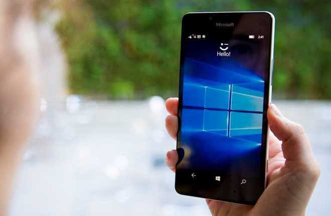 Lumia 950 đại hạ giá chỉ còn 3,9 triệu đồng tại Việt Nam