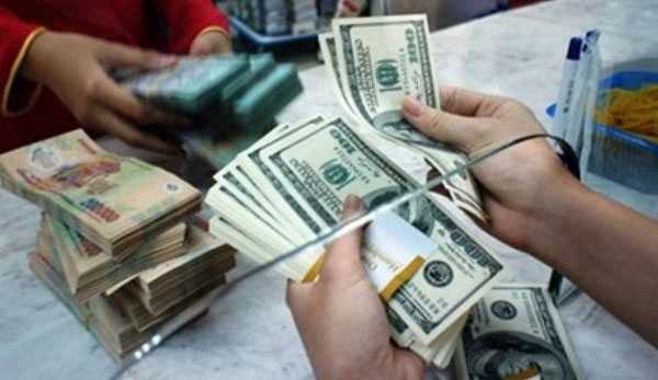 Đầu năm giá USD liên tục sụt giảm: Bất ngờ hiếm có