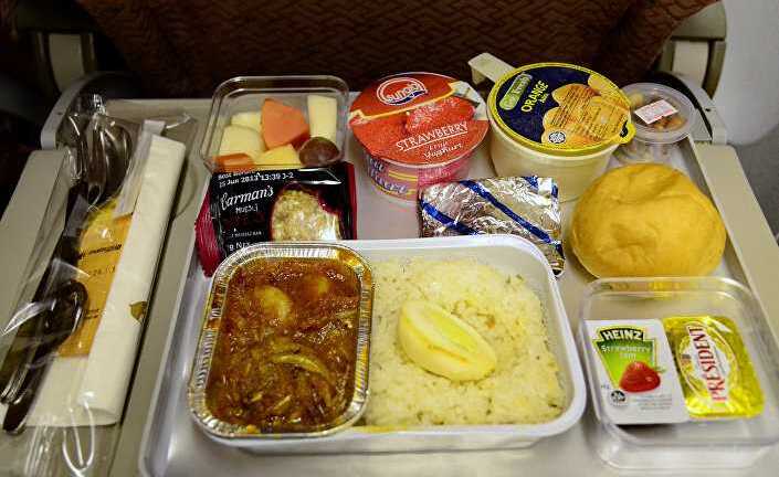 Số phận nào cho các suất ăn thừa trên máy bay?