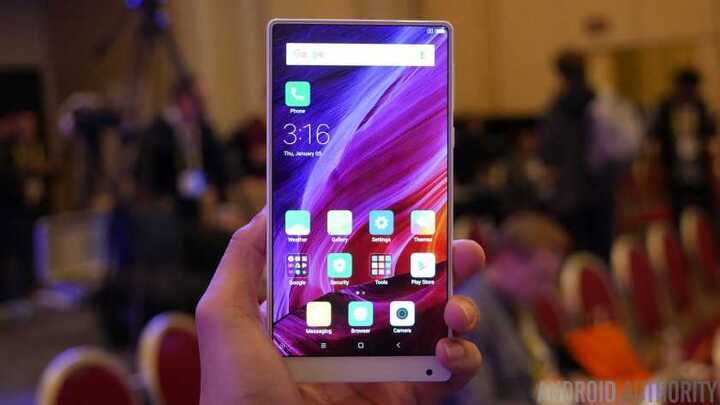 Smartphone viền mỏng sẽ là 'làm mưa làm gió' trong năm 2017?