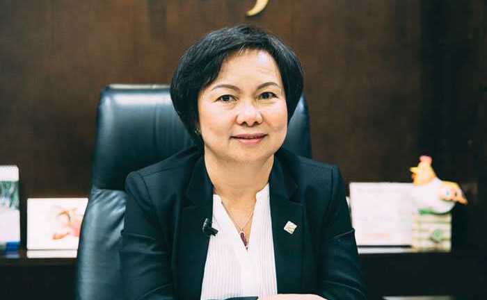 Nữ tướng vàng đón năm tuổi: Tiền đầy túi, chồng tù tội