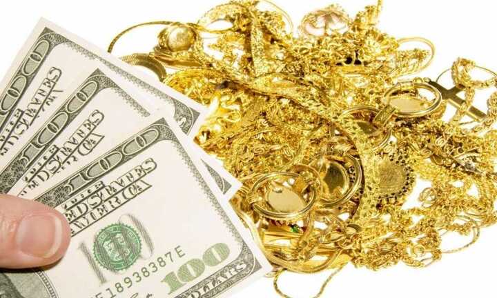 Sau vàng, giá USD tăng ‘điên cuồng’ ngày đầu năm mới