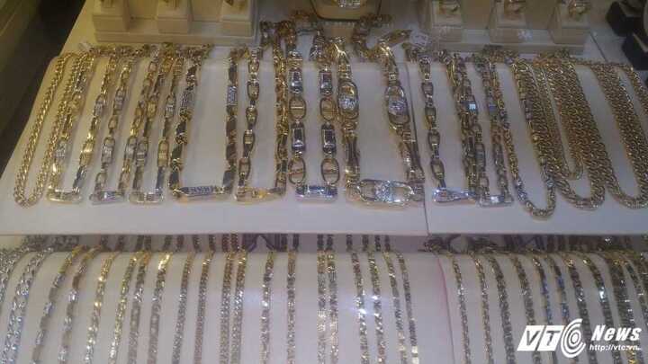 Giá vàng hôm nay 7/2 ‘nhảy múa’ chóng mặt