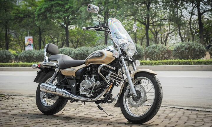 Môtô đường trường 220 phân khối giá hơn 60 triệu đồng