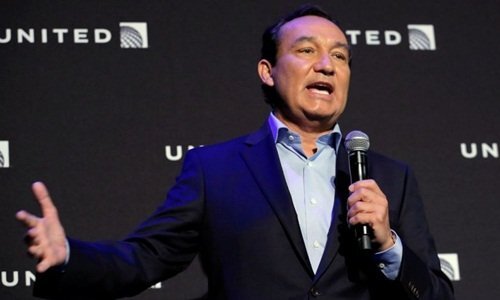 CEO United Airlines - từ cứu tinh đến vị lãnh đạo xấu xí