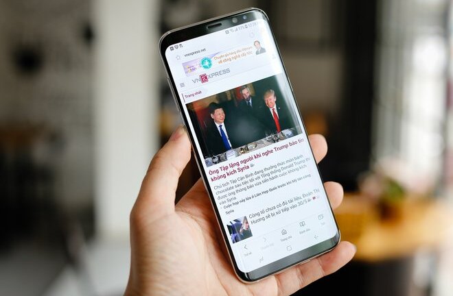 Ngắm Galaxy S8+ đầu tiên về Việt Nam, giá 19 triệu đồng