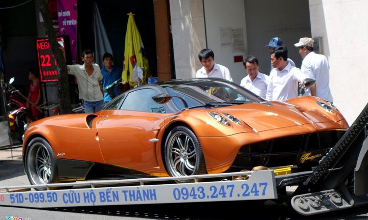 Chi tiết Pagani Huayra 80 tỷ đồng của Minh Nhựa ở Sài Gòn