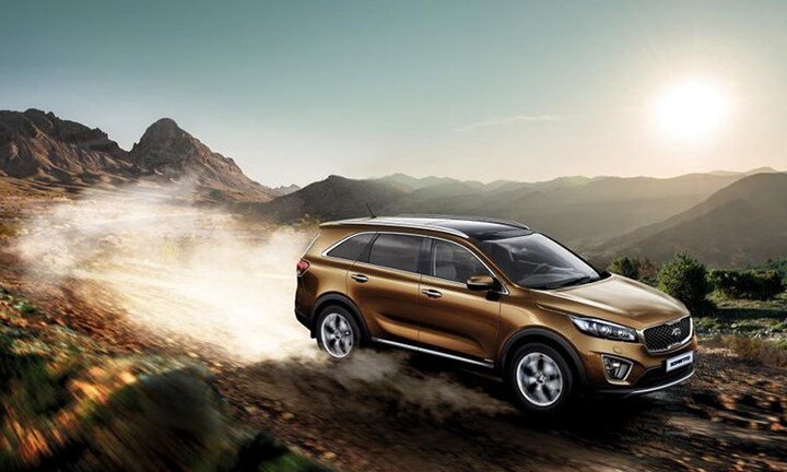 SUV 7 chỗ Kia Sorento mới lộ diện, giá từ 1,04 tỷ đồng