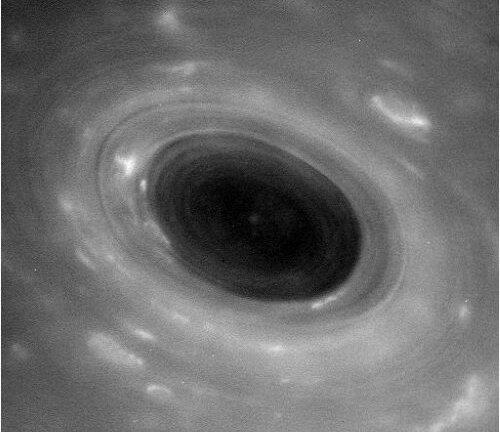 Những hình ảnh chưa từng thấy về vành đai của Sao Thổ