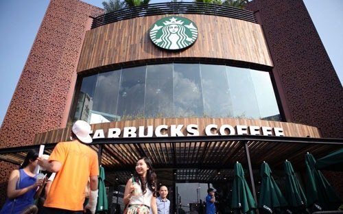 Choáng váng người Việt uống cà phê Starbucks đắt gấp 2 lần người Mỹ