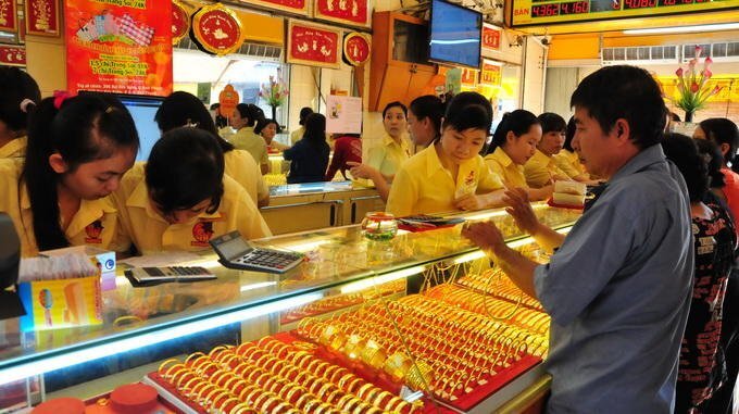 Giá vàng hôm nay 3/5 bất ngờ giảm sâu