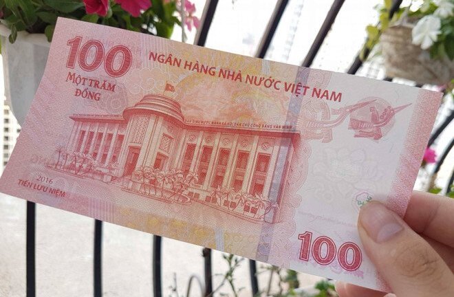 Tiền giấy 100 đồng lưu niệm tăng giá gấp đôi sau một năm ra mắt