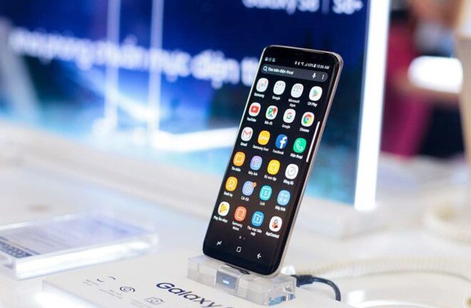 Chiêu phá giá Galaxy S8 của nhà bán lẻ tại Việt Nam