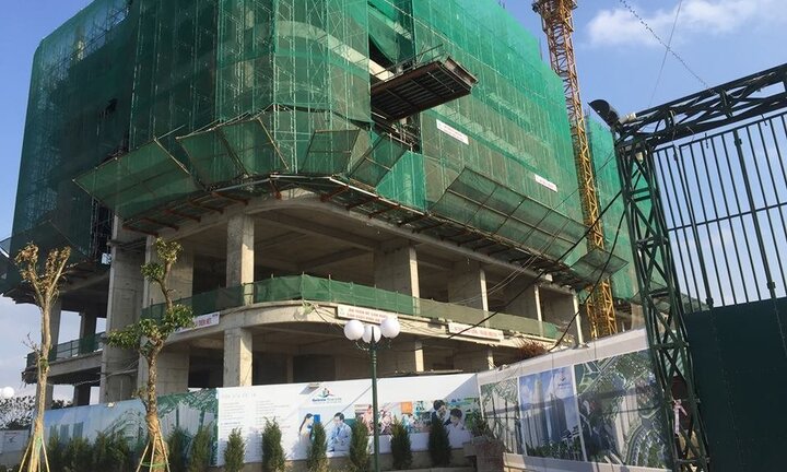 Dự án dồn dập ra mắt, ngân hàng lại giảm rót vốn vào bất động sản