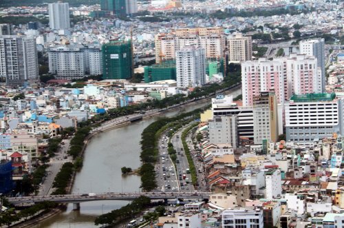 Lãnh đạo TP HCM: 'Cơn sốt đất ảo là bài học cho thành phố'