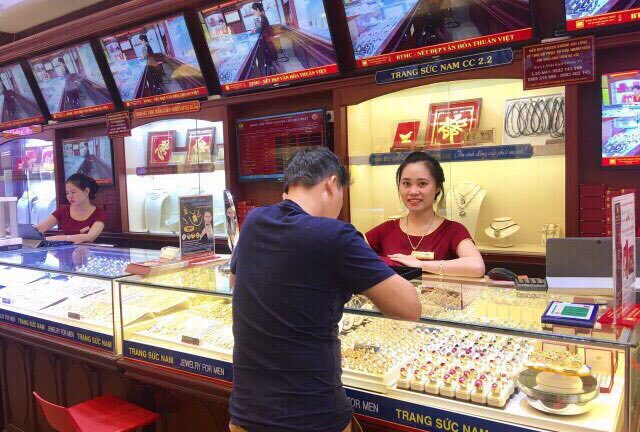 Giá vàng hôm nay 9/6 giảm điên cuồng, chỉ còn 34,64 triệu đồng/lượng