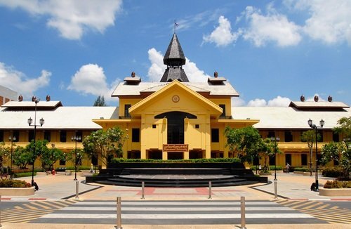 Ba phần tư đại học Thái Lan có nguy cơ đóng cửa