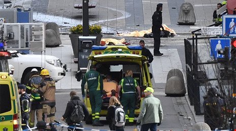 'Xe điên' lao vào đám đông tại Stockholm: Thủ tướng Thụy Điển nói 'bị tấn công khủng bố'