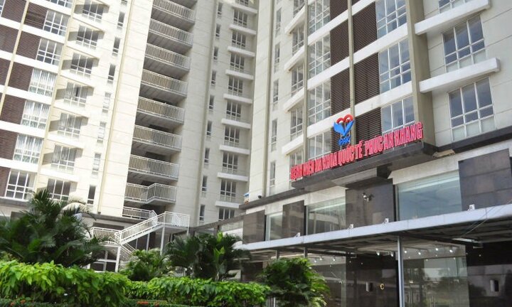Bệnh viện ở Sài Gòn đóng cửa, 157 lao động bị nợ lương 2 tháng