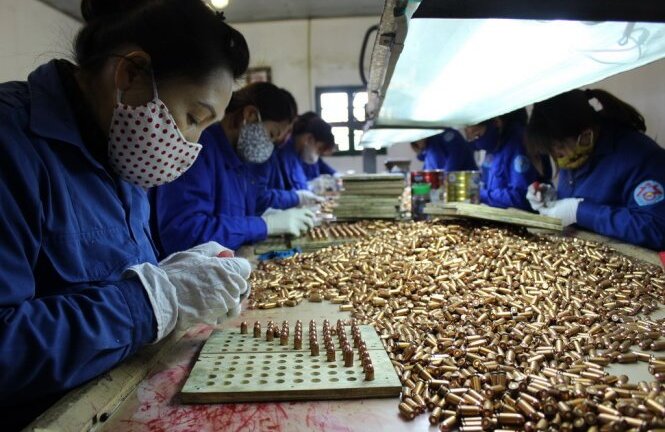 Bên trong 'thung lũng sản xuất đạn' của quân đội Việt Nam